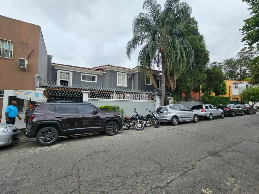 Casa, 4 quartos, 258 m² - Foto 1