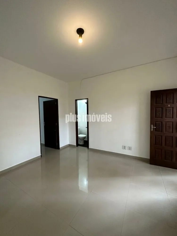 Casa, 4 quartos, 240 m² - Foto 2