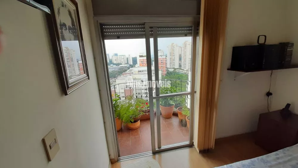 Apartamento à venda com 4 quartos, 146m² - Foto 8