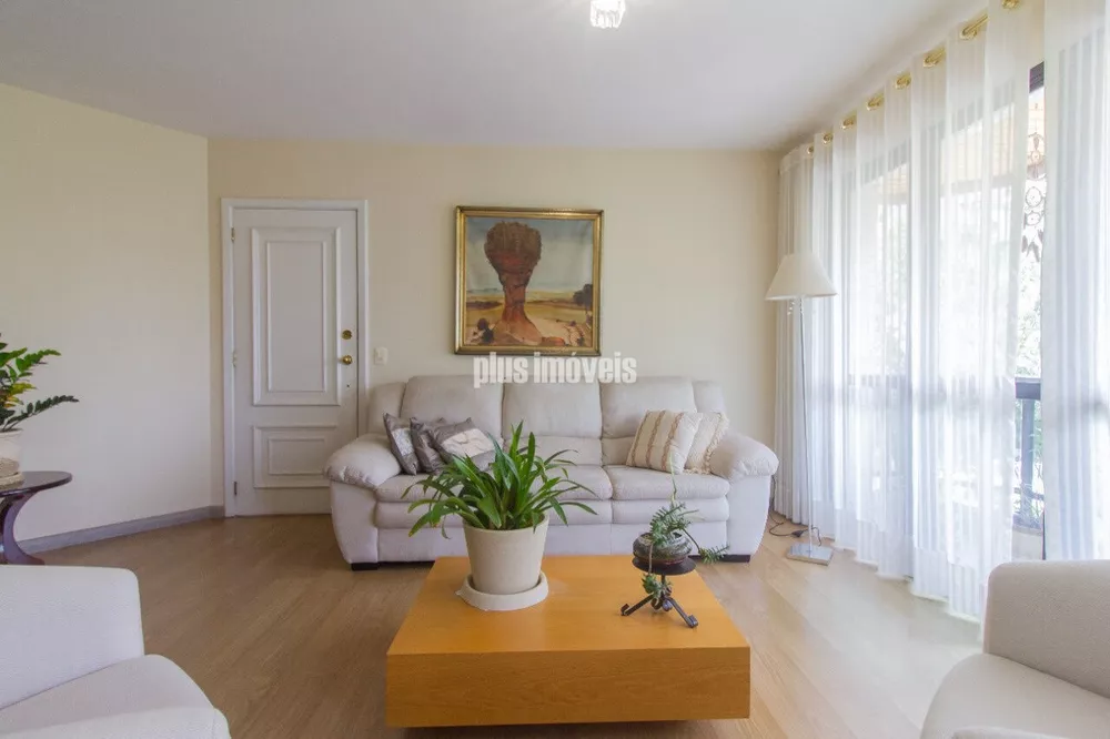 Apartamento à venda com 3 quartos, 121m² - Foto 1