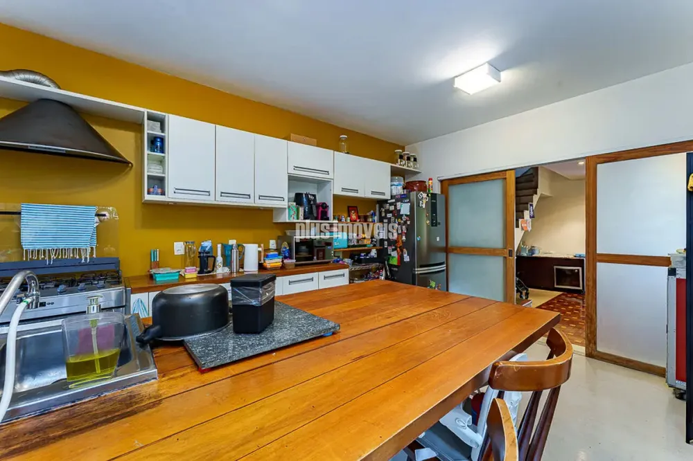 Casa, 3 quartos, 230 m² - Foto 2