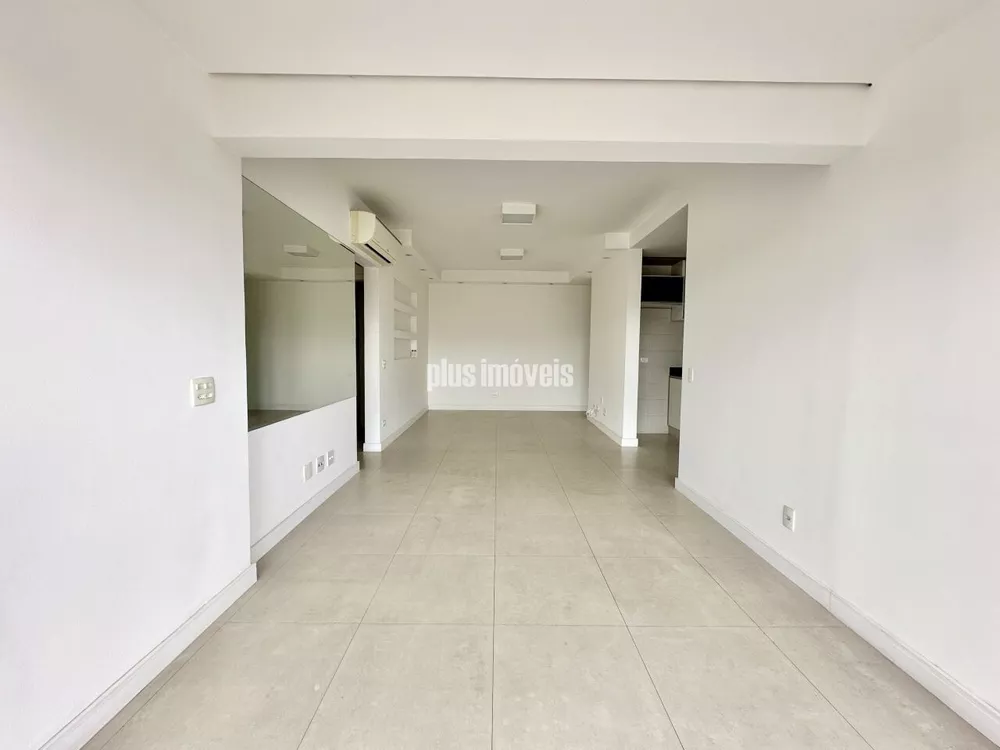 Apartamento à venda com 2 quartos, 74m² - Foto 2