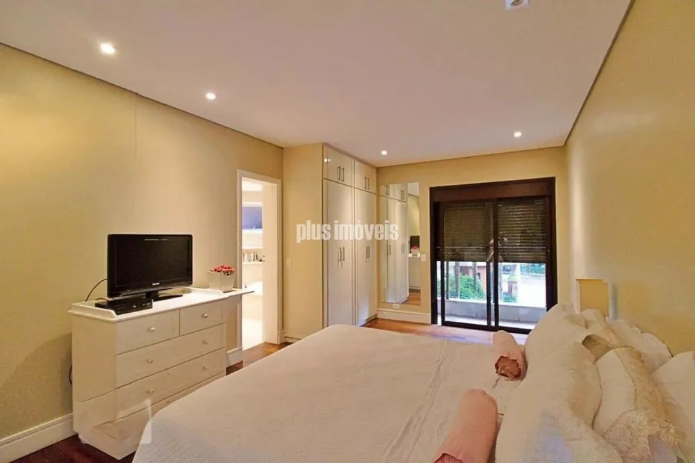 Apartamento, 3 quartos, 280 m² - Foto 1
