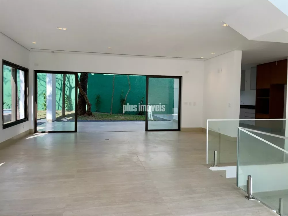 Casa de Condomínio à venda com 4 quartos, 380m² - Foto 4