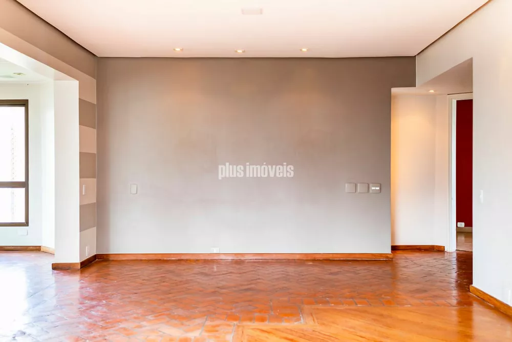 Apartamento à venda com 3 quartos, 235m² - Foto 4