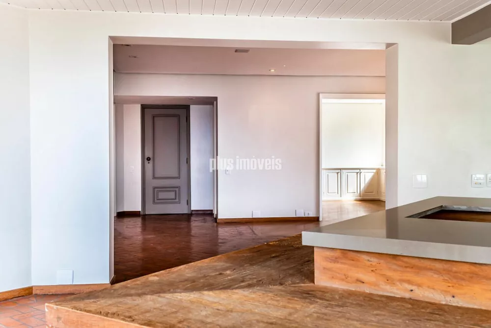 Apartamento à venda com 3 quartos, 235m² - Foto 9