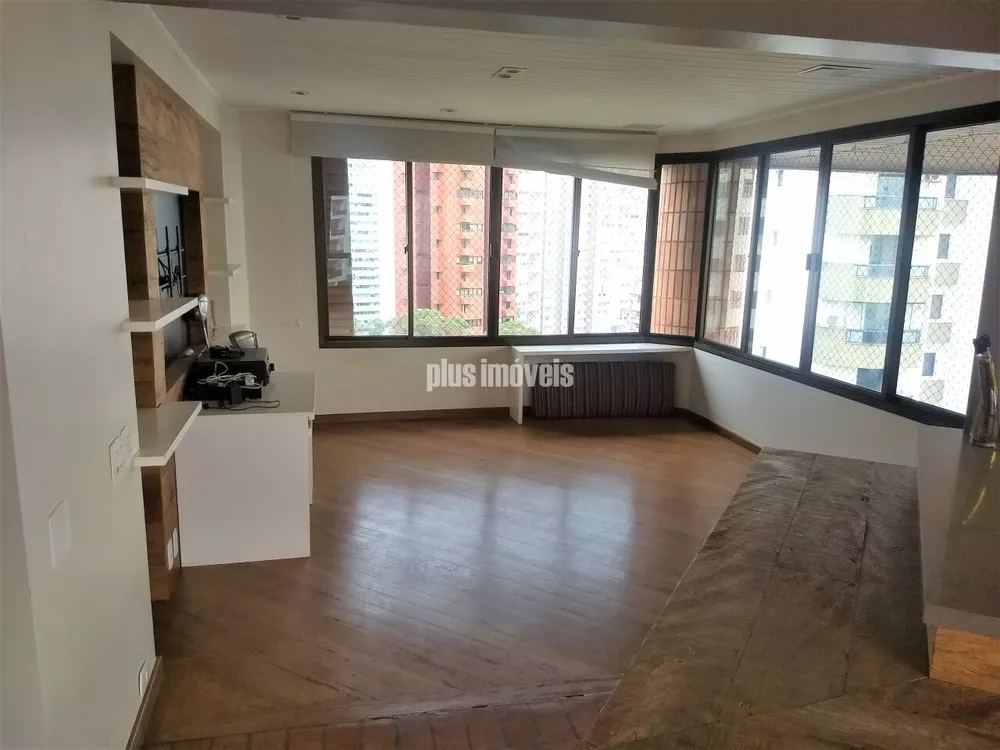 Apartamento à venda com 3 quartos, 235m² - Foto 3