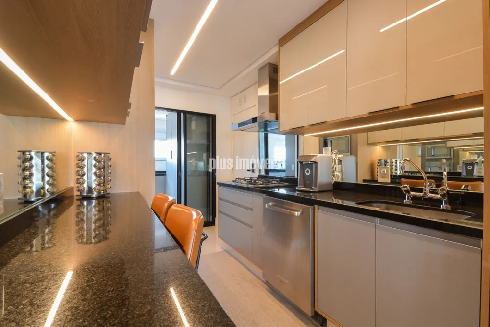 Apartamento, 3 quartos, 170 m² - Foto 1