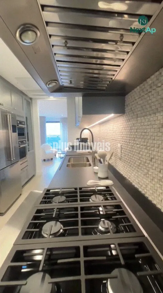Apartamento, 3 quartos, 275 m² - Foto 1