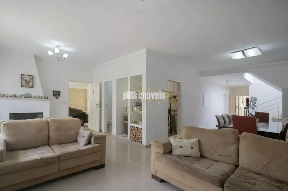 Casa de Vila à venda com 4 quartos, 329m² - Foto 8