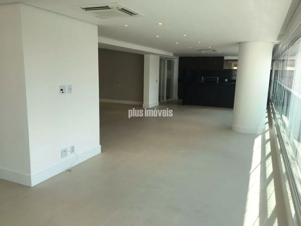 Apartamento à venda com 4 quartos, 335m² - Foto 2