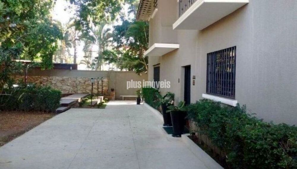 Casa à venda com 5 quartos, 434m² - Foto 1