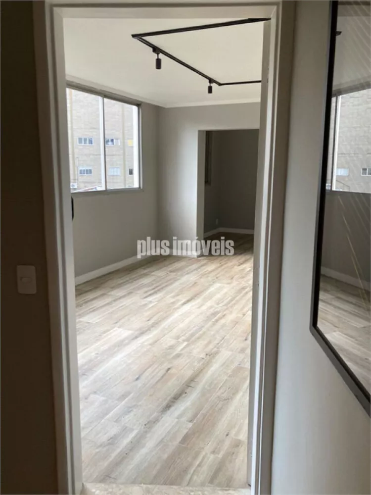 Apartamento à venda com 3 quartos, 107m² - Foto 3