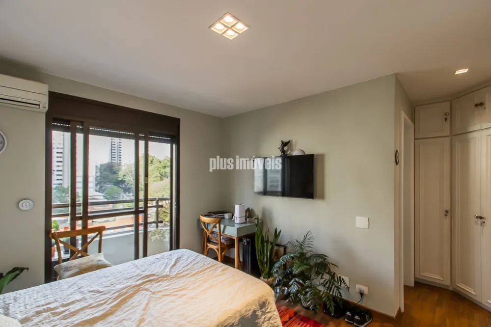 Apartamento, 4 quartos, 240 m² - Foto 1