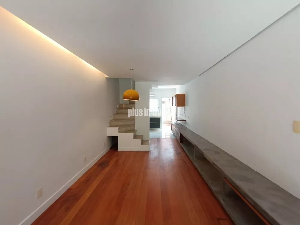 Casa de Vila à venda com 2 quartos, 100m² - Foto 1