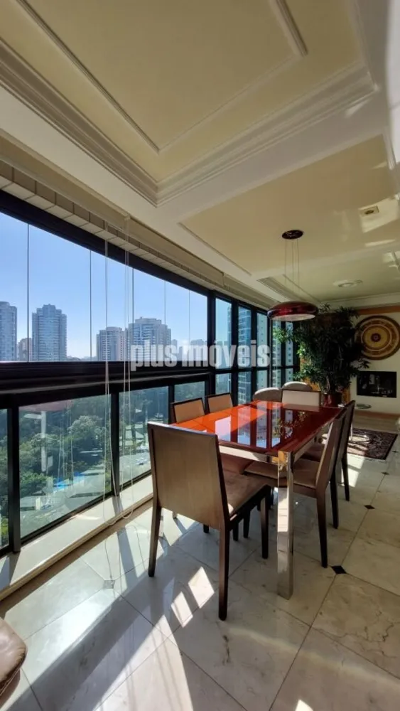 Apartamento, 3 quartos, 215 m² - Foto 1