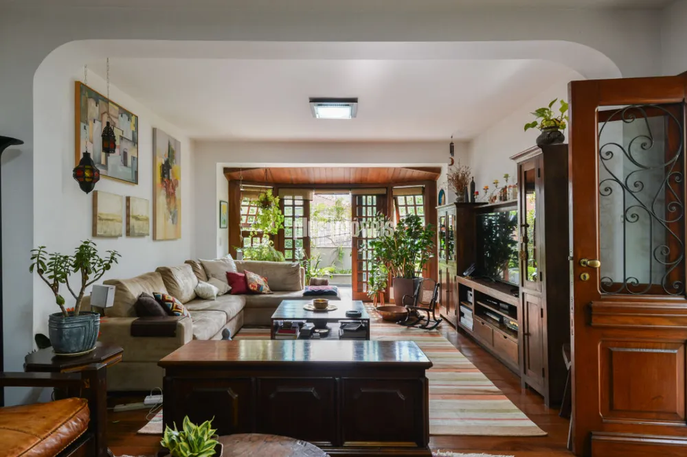 Casa, 4 quartos, 190 m² - Foto 1