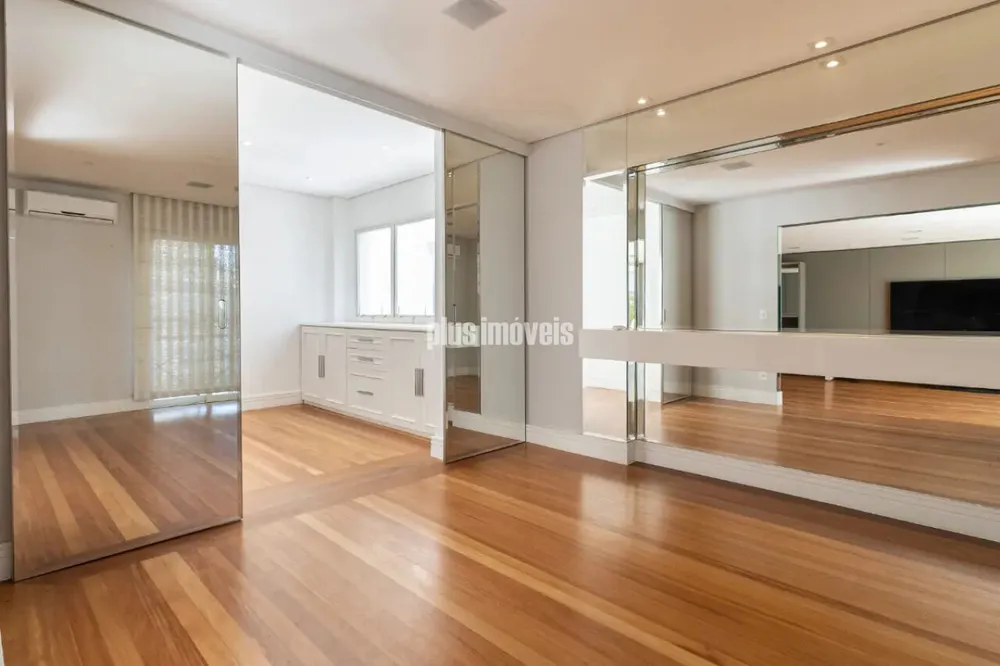 Apartamento, 3 quartos, 214 m² - Foto 1