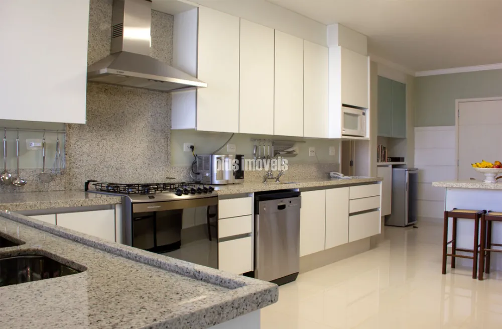 Apartamento, 3 quartos, 296 m² - Foto 1
