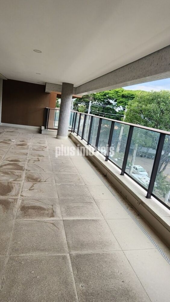 Apartamento, 3 quartos, 230 m² - Foto 1