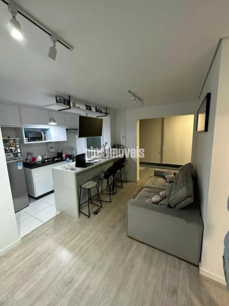 Apartamento à venda com 2 quartos, 63m² - Foto 1