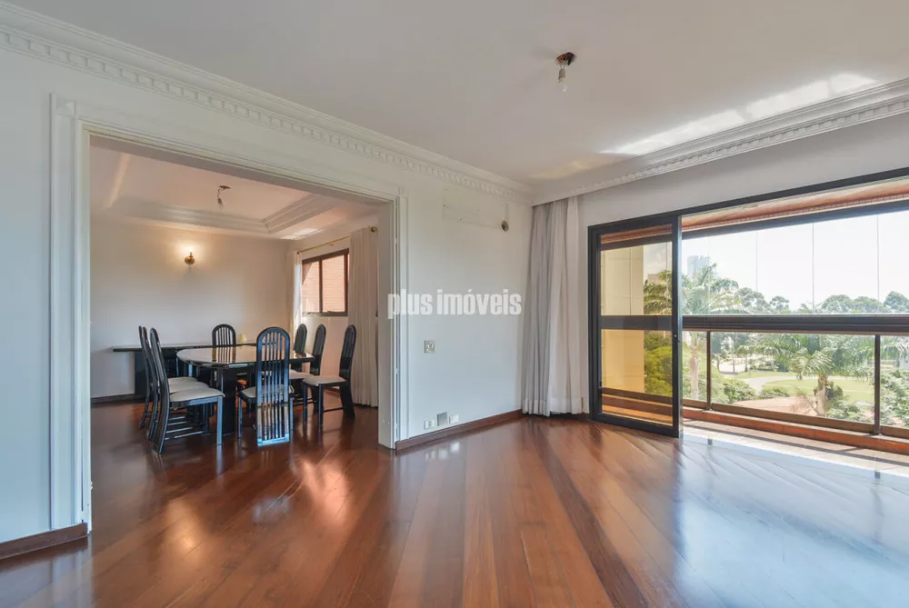 Apartamento à venda com 4 quartos, 236m² - Foto 8