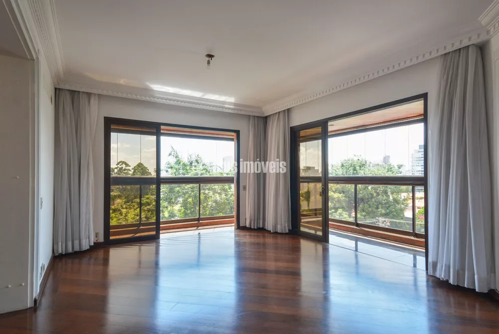 Apartamento à venda com 4 quartos, 236m² - Foto 2