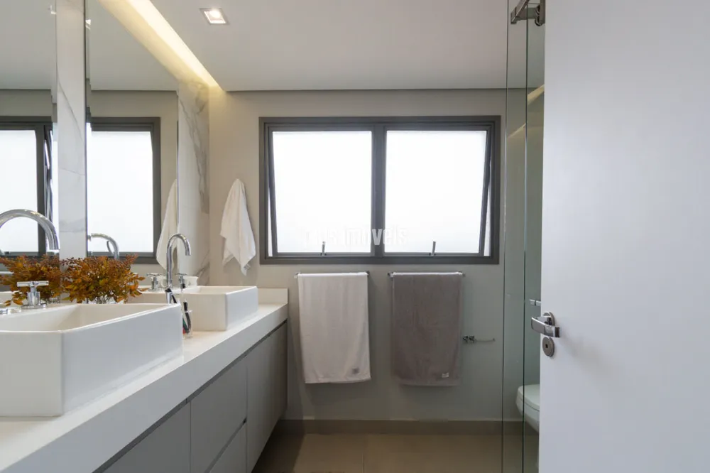 Apartamento, 3 quartos, 162 m² - Foto 2