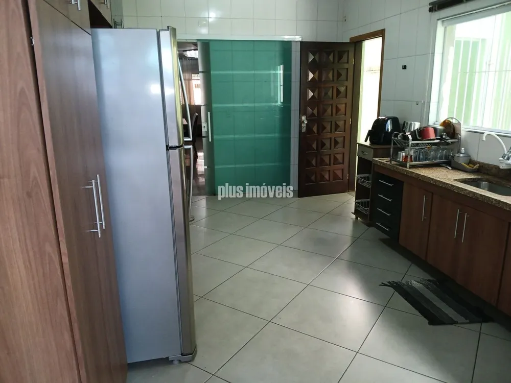 Casa, 3 quartos, 240 m² - Foto 4