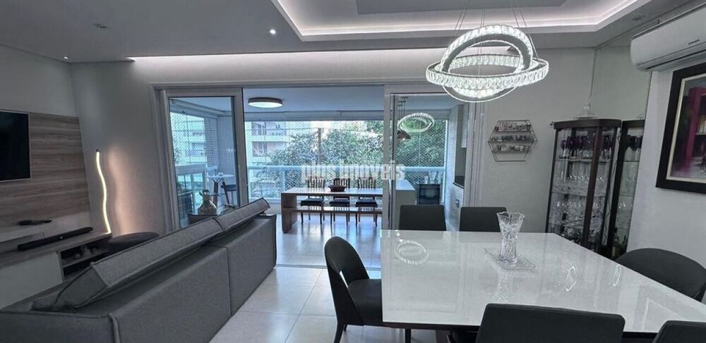 Apartamento à venda com 3 quartos, 145m² - Foto 1