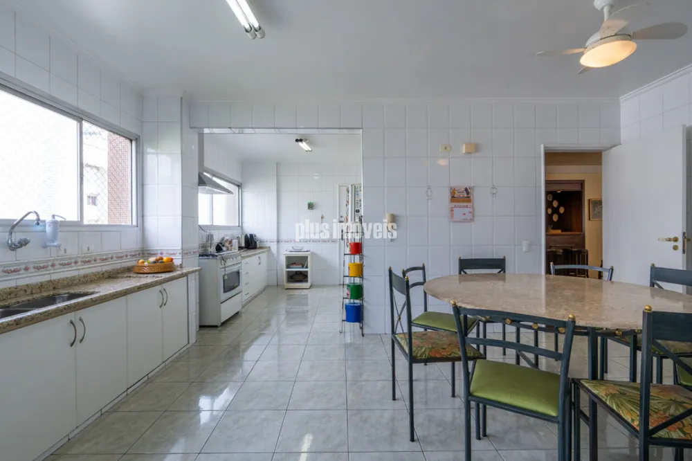 Apartamento, 4 quartos, 224 m² - Foto 1