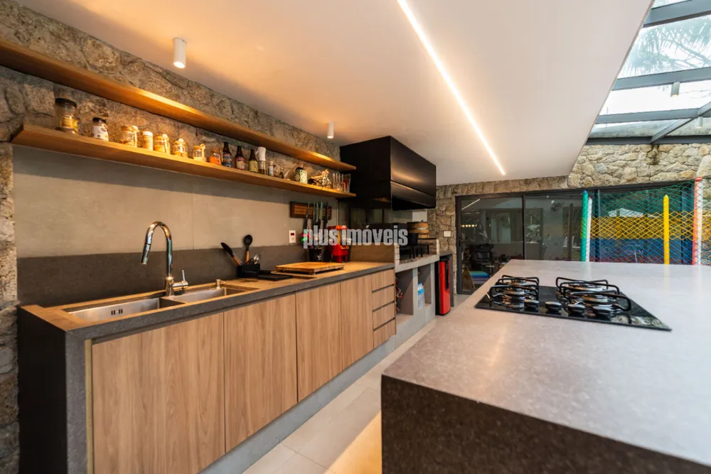 Casa, 5 quartos, 377 m² - Foto 1