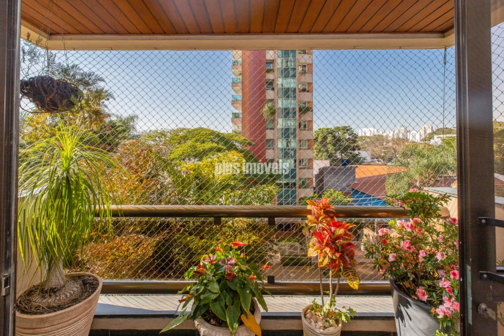 Apartamento à venda com 3 quartos, 200m² - Foto 4