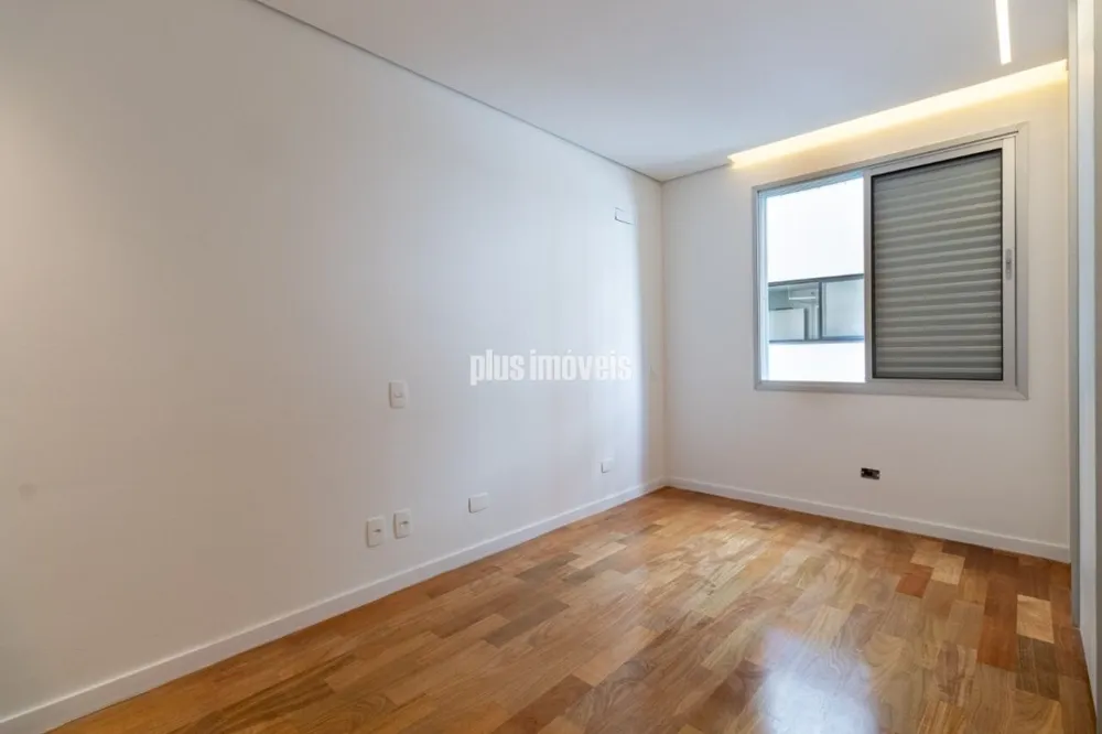 Apartamento, 3 quartos, 135 m² - Foto 1