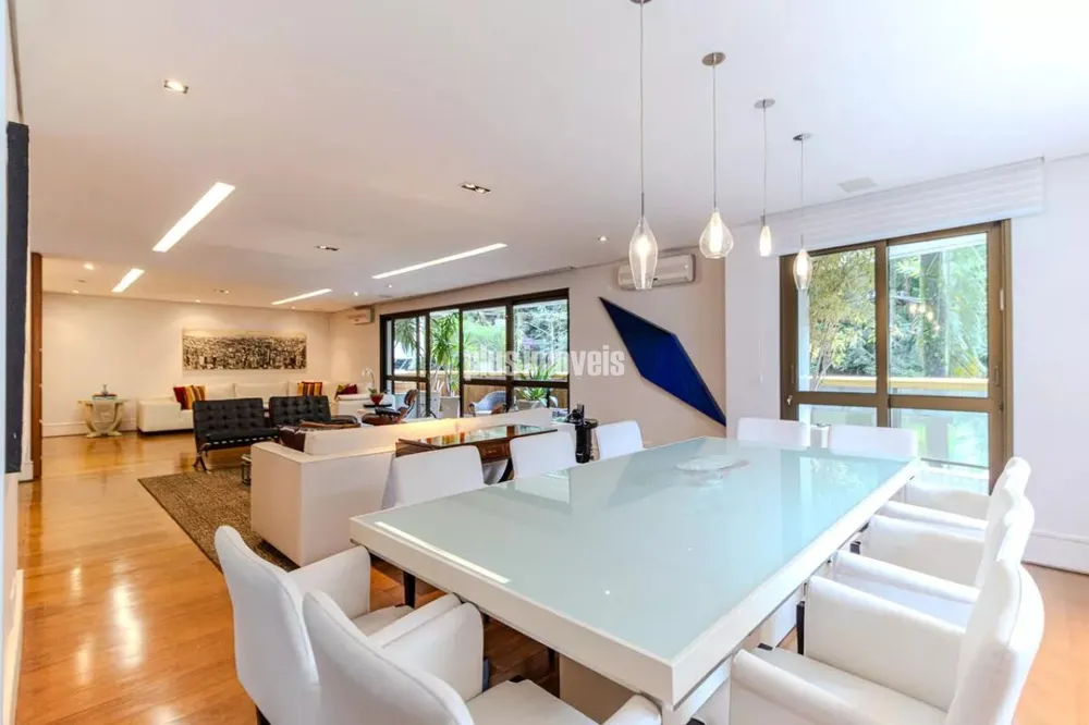 Apartamento, 3 quartos, 303 m² - Foto 1