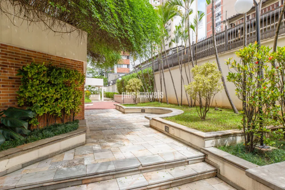 Apartamento, 3 quartos, 218 m² - Foto 1