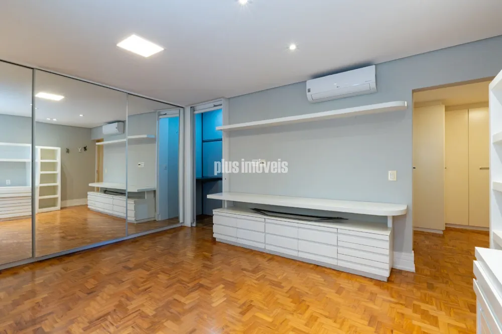 Apartamento, 3 quartos, 240 m² - Foto 1