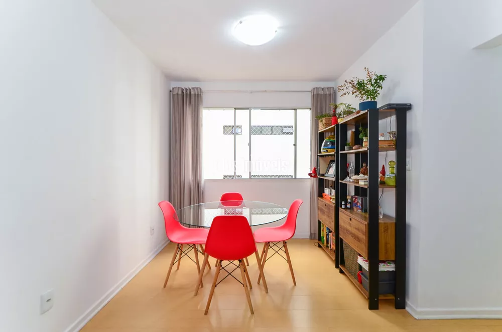 Apartamento à venda com 2 quartos, 70m² - Foto 4