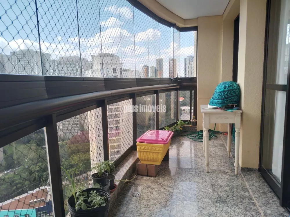 Apartamento à venda com 4 quartos, 220m² - Foto 4