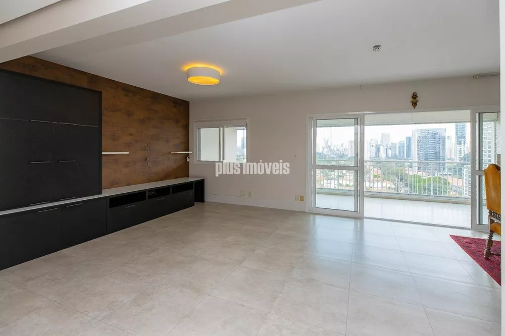 Apartamento à venda com 3 quartos, 175m² - Foto 2