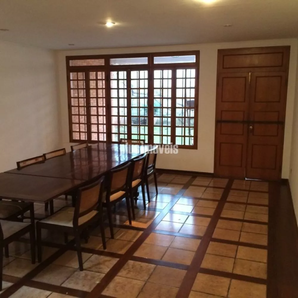 Casa à venda com 4 quartos, 500m² - Foto 4