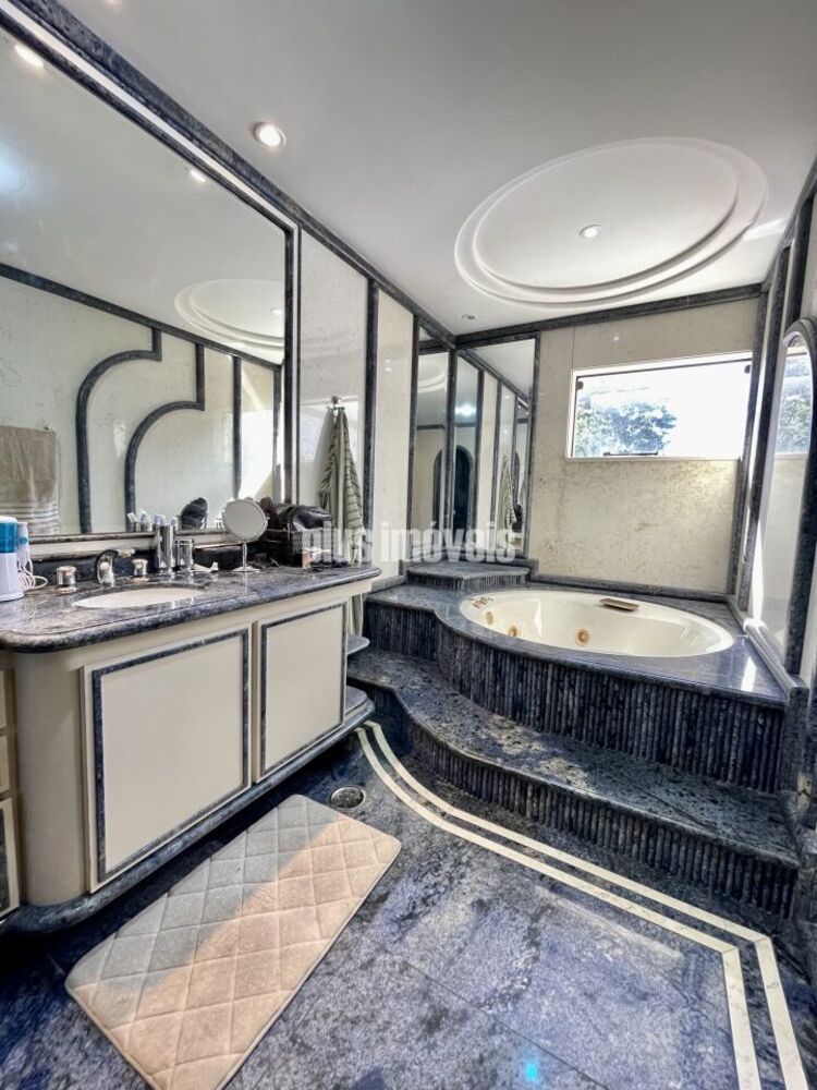 Casa à venda com 4 quartos, 1180m² - Foto 4