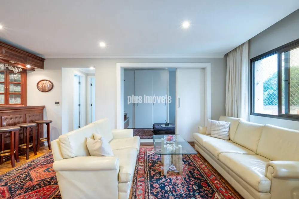 Apartamento, 3 quartos, 1321 m² - Foto 1