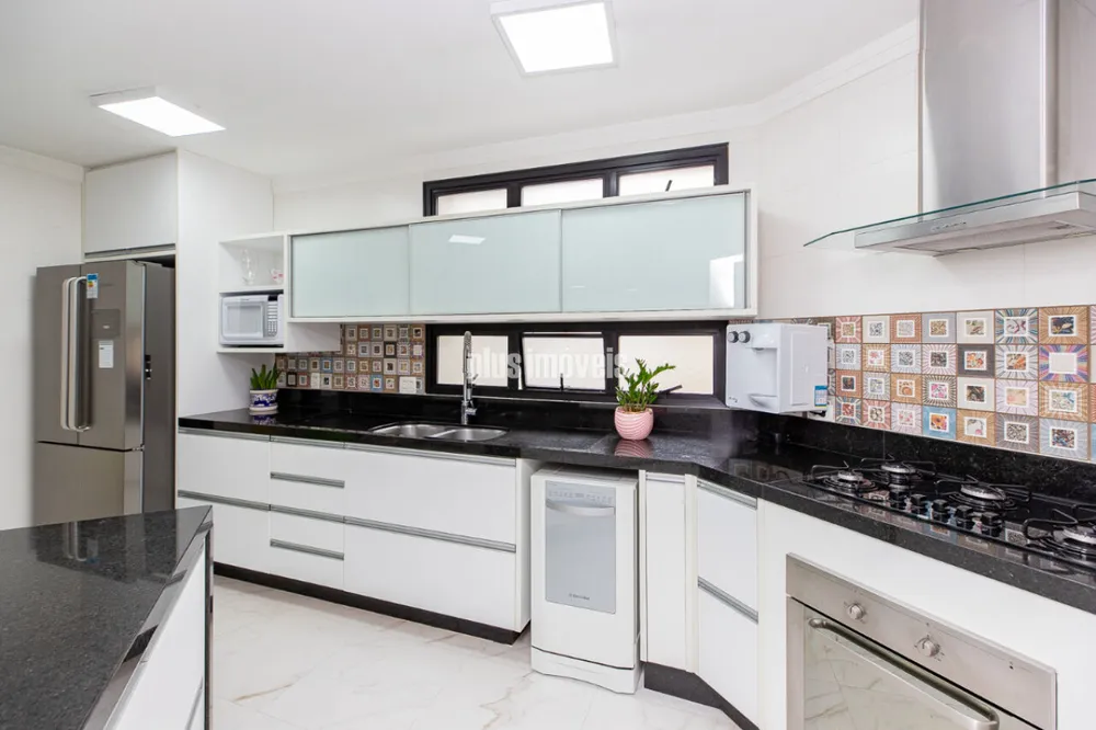 Apartamento, 3 quartos, 166 m² - Foto 1