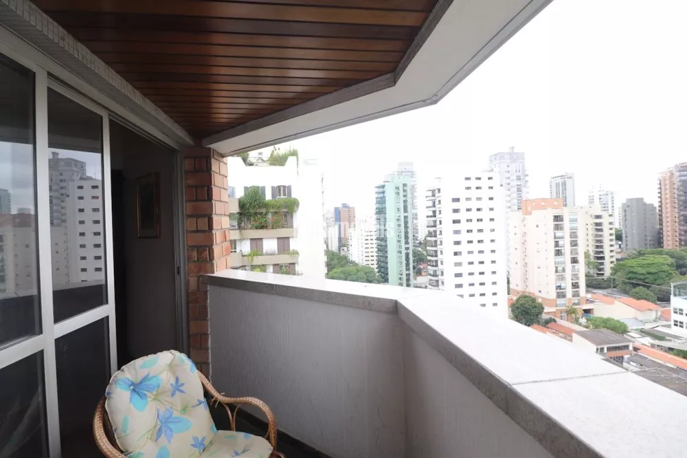 Apartamento à venda com 4 quartos, 188m² - Foto 2