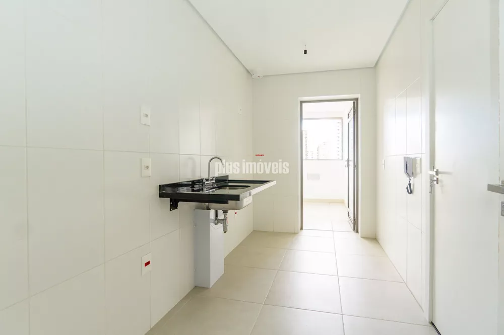 Apartamento à venda com 3 quartos, 134m² - Foto 3