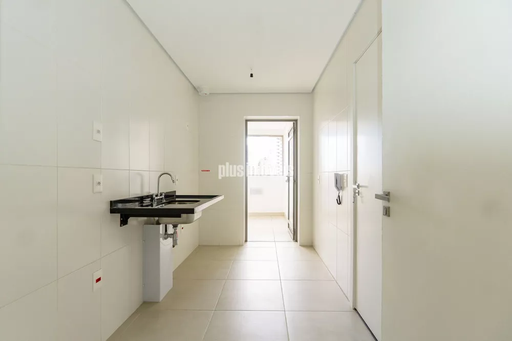 Apartamento à venda com 3 quartos, 134m² - Foto 1