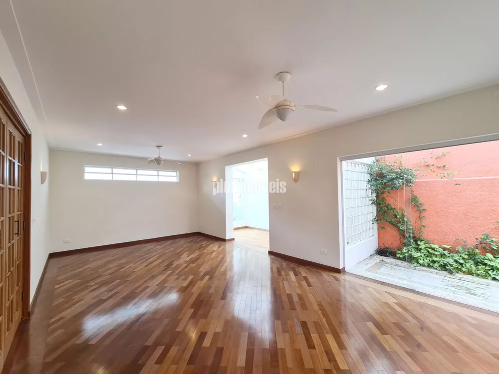 Casa à venda com 3 quartos, 179m² - Foto 4