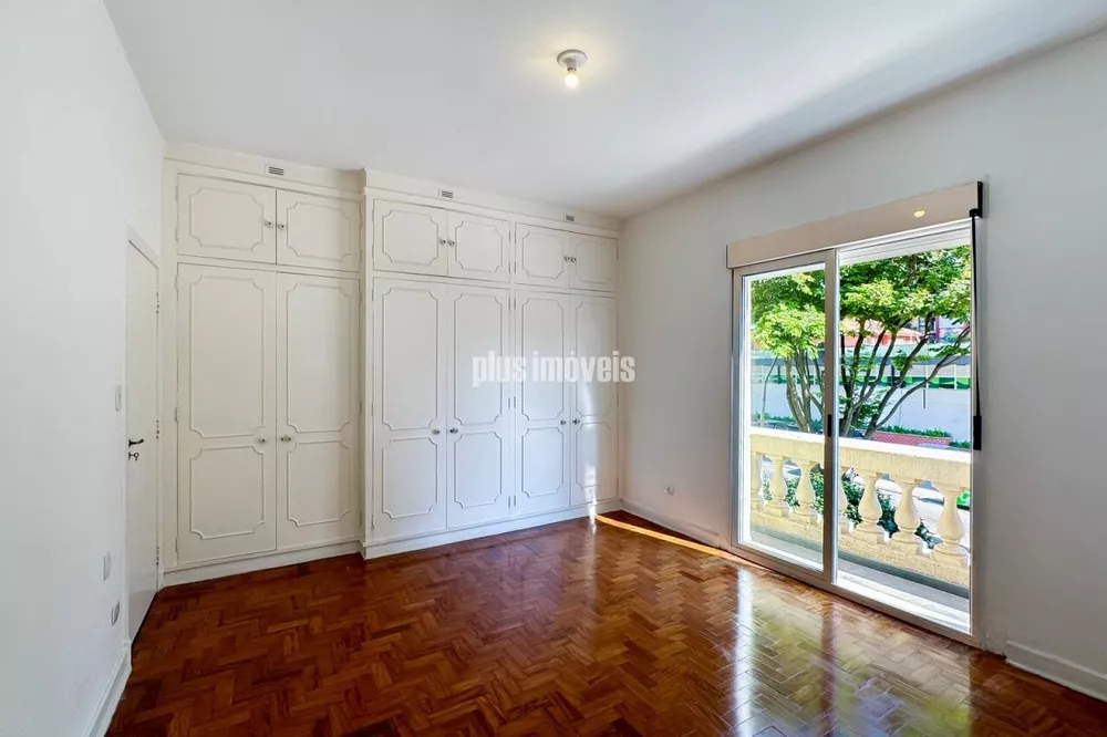 Apartamento à venda com 4 quartos, 204m² - Foto 2