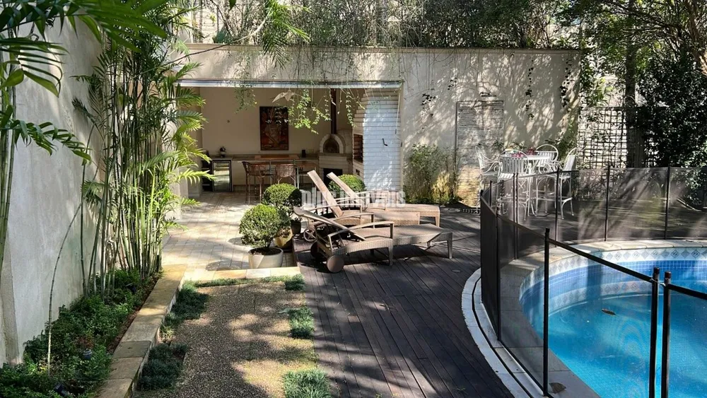 Casa, 4 quartos, 680 m² - Foto 1